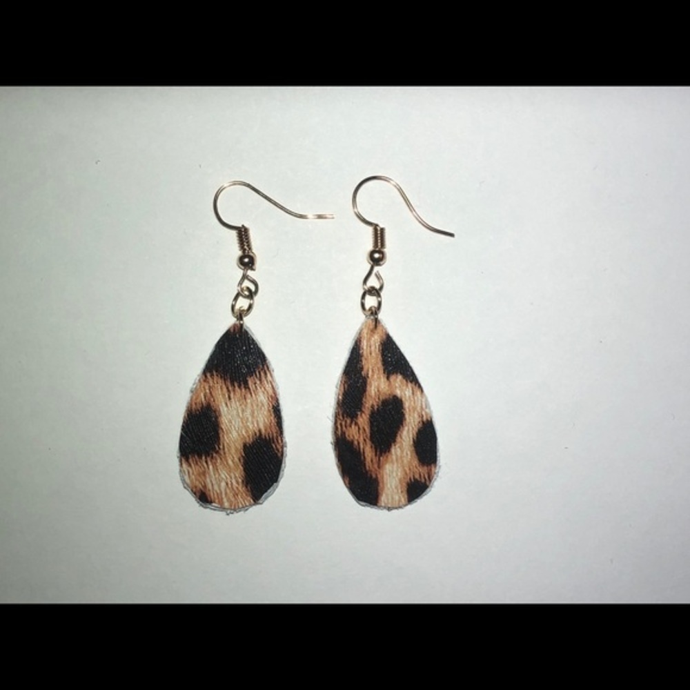 Cheetah Print Earrings - Picture 1 of 4